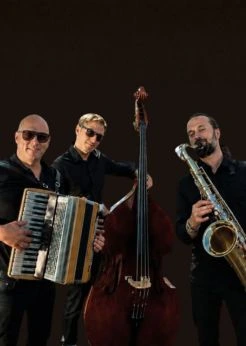 Max Club Band